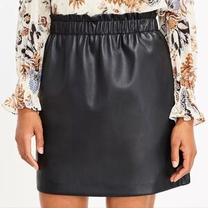 Loft Black Petite Faux Leather Pocket Paperbag Waist Mini Skirt Size Small